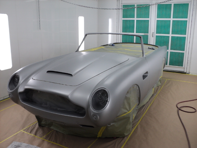AstonMartinPaint_1